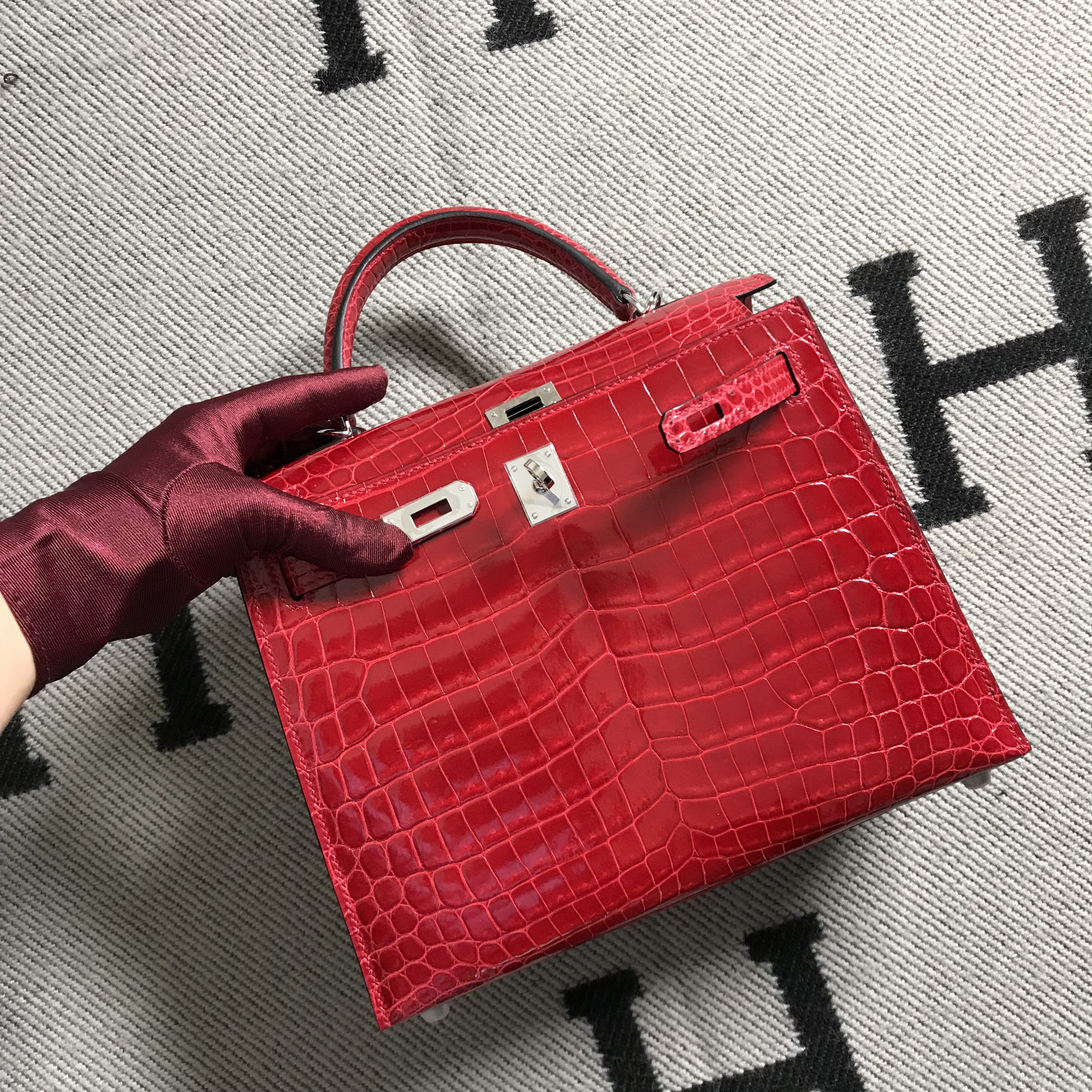 hermès(爱马仕)kelly 凯莉包 大红色 银扣 25cm