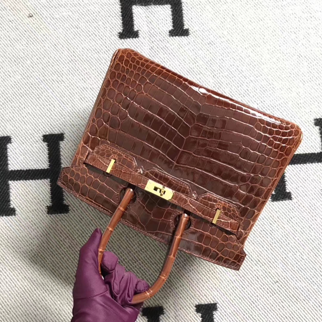 hermès(爱马仕);类别:birkin 铂金包;颜色:咖啡色;材质:亮面鳄鱼皮