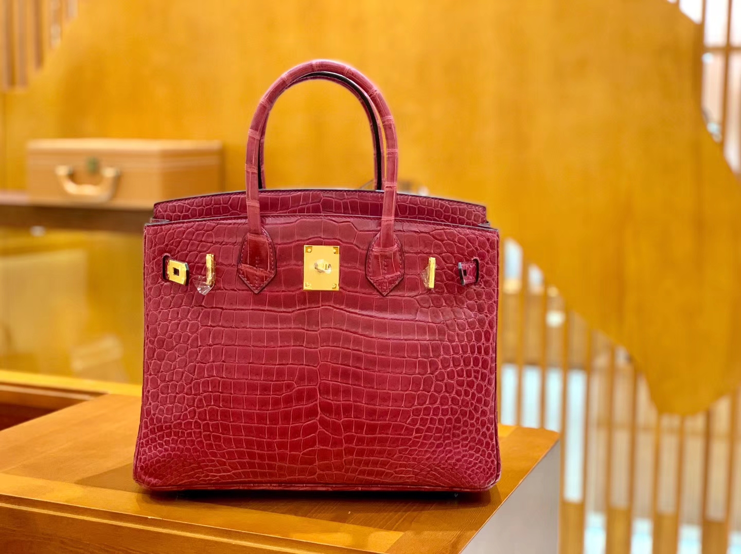 hermès(爱马仕)birkin 30cm 石榴红 金扣 尼罗 雾面 两点 鳄鱼皮 全